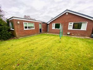 Rear Garden/Elevation- click for photo gallery